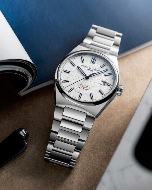 Bild von Frederique Constant Highlife Automatic COSC