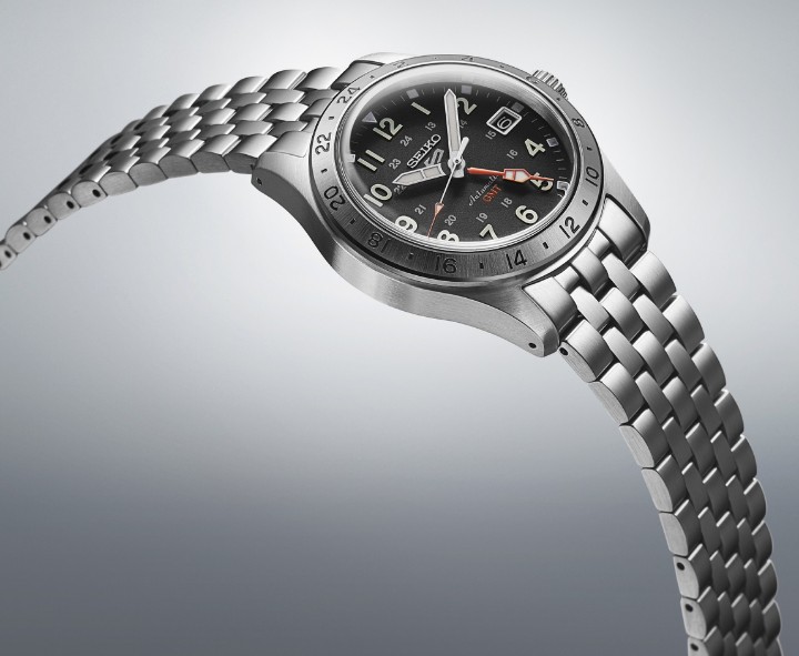 Bild von Seiko 5 Sports Field ‘Deploy’ GMT