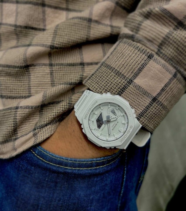 Bild von Casio G-Shock Carbon Core Guard Tone-on-Tone