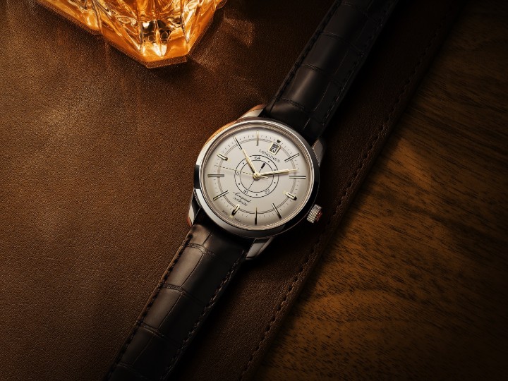 Bild von Longines Conquest Heritage Central Power Reserve