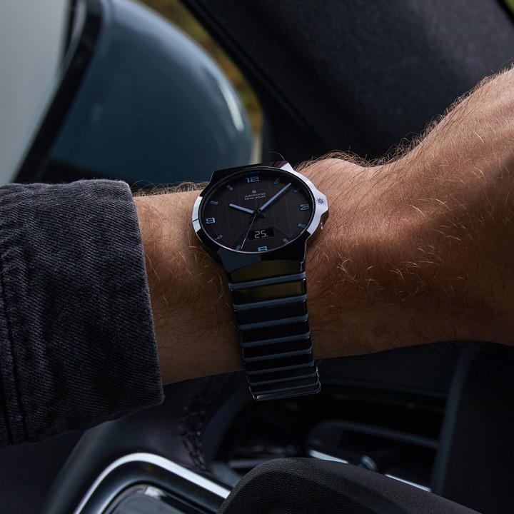 Bild von Junghans Force Mega Solar