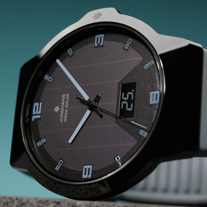 Bild von Junghans Force Mega Solar