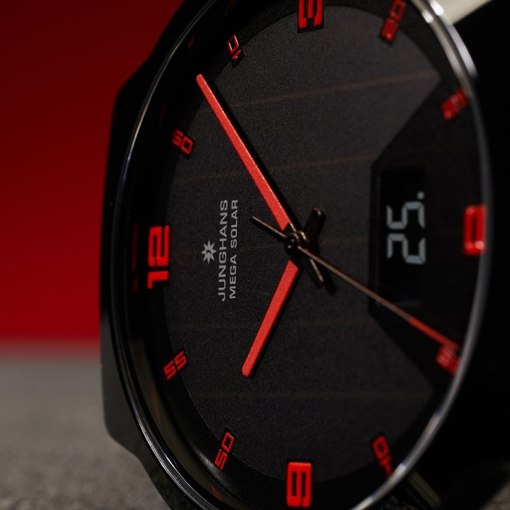 Bild von Junghans Force Mega Solar