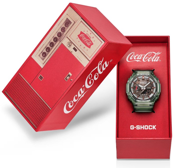 Bild von Casio G-Shock Carbon Core Guard x Coca-Cola® Collaboration