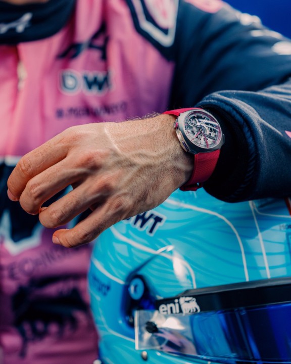 Bild von H. Moser & Cie Streamliner Alpine Drivers and Mechanics Pink Editions