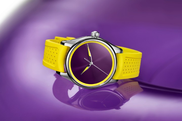 Bild von H. Moser & Cie Pioneer Centre Seconds Sun Berry