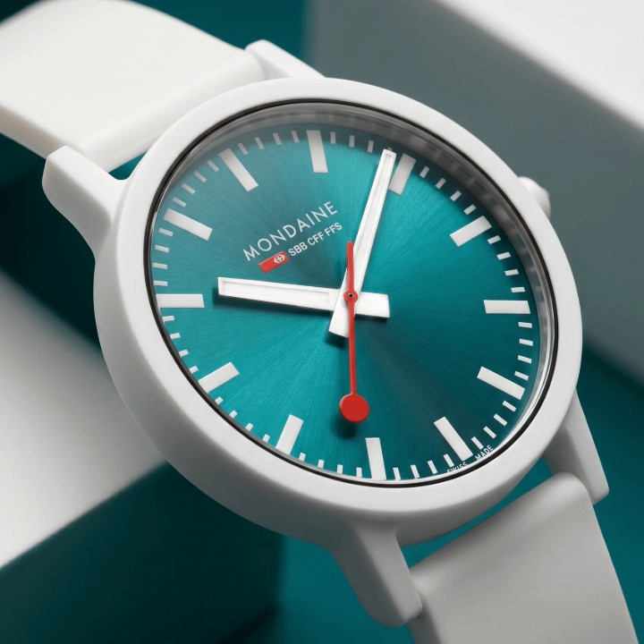 Bild von Mondaine Essence Transformative Teal Limited Edition