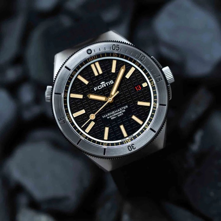Bild von Fortis Marinemaster M-44 Black Resin