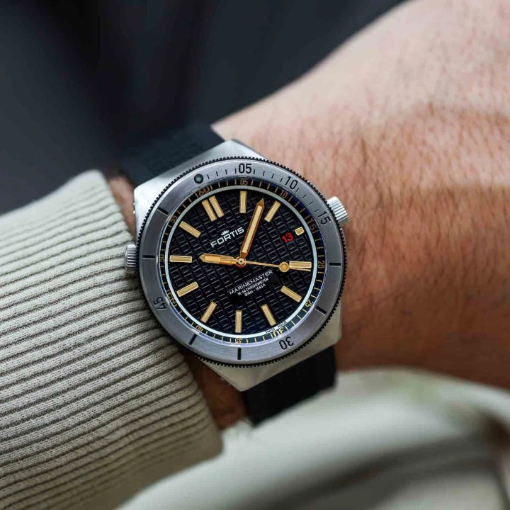 Bild von Fortis Marinemaster M-44 Black Resin