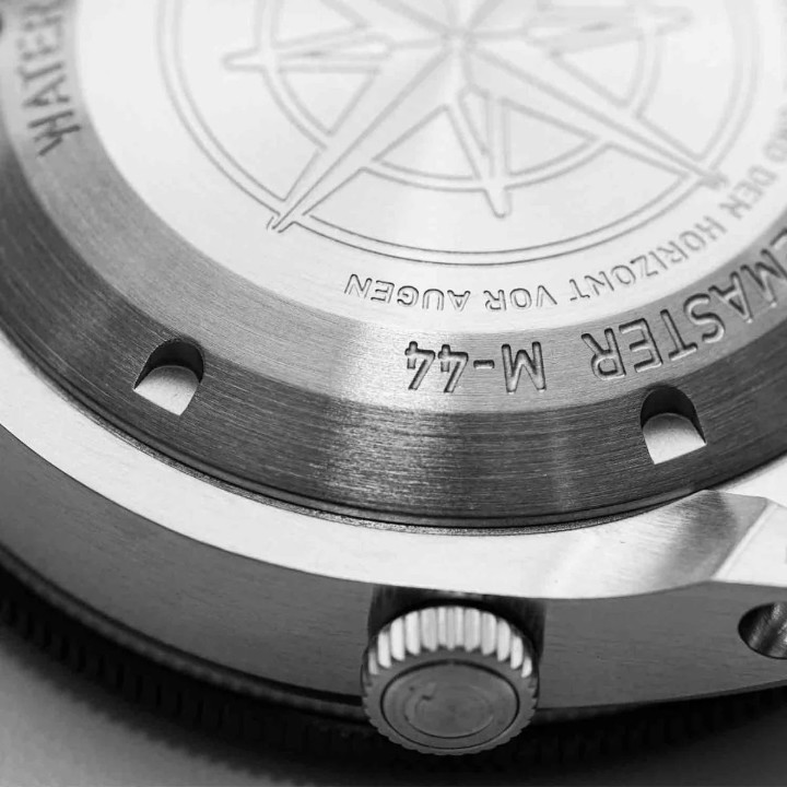 Bild von Fortis Marinemaster M-44 Black Resin