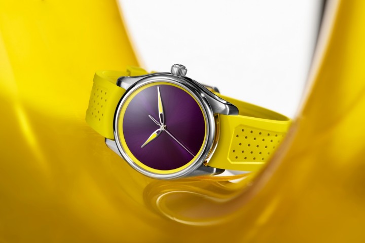 Obrázek H. Moser & Cie Pioneer Centre Seconds Sun Berry
