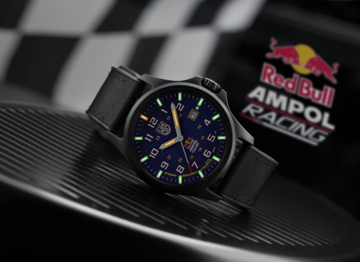 Bild von Luminox Atacama Field 1960 Series Red Bull AMPOL Racing Limited Edition