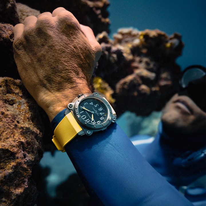 Obrázek Hamilton Khaki Navy BeLOWZERO Auto Titanium