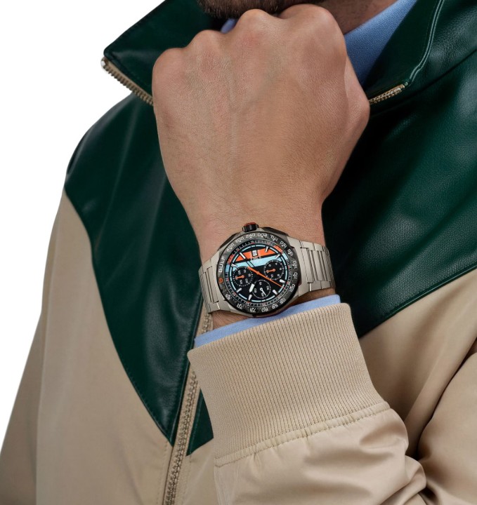 Bild von Tag Heuer Formula 1 Chronograph x Gulf Limited Edition