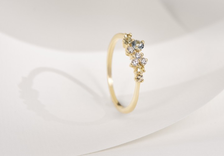 Bild von Ring LOEE Sparkle ze žlutého zlata s diamanty a multisafíry
