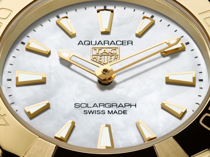 Obrázek Tag Heuer Aquaracer Professional 100 Solargraph