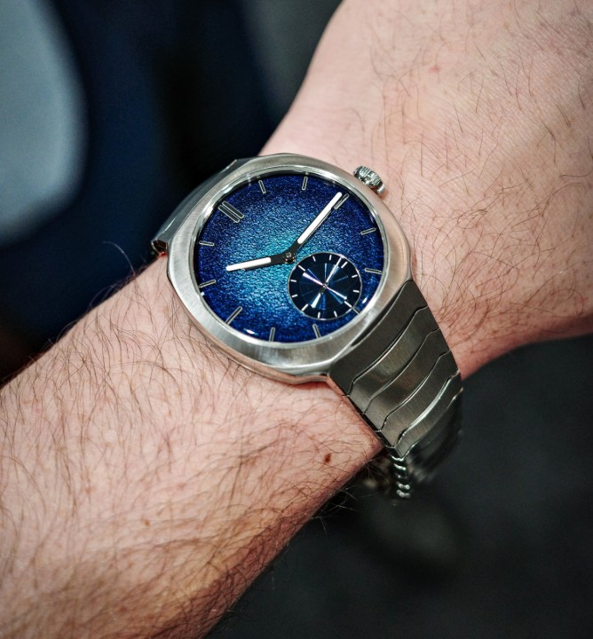 Obrázek H. Moser & Cie Streamliner Small Seconds Blue Enamel