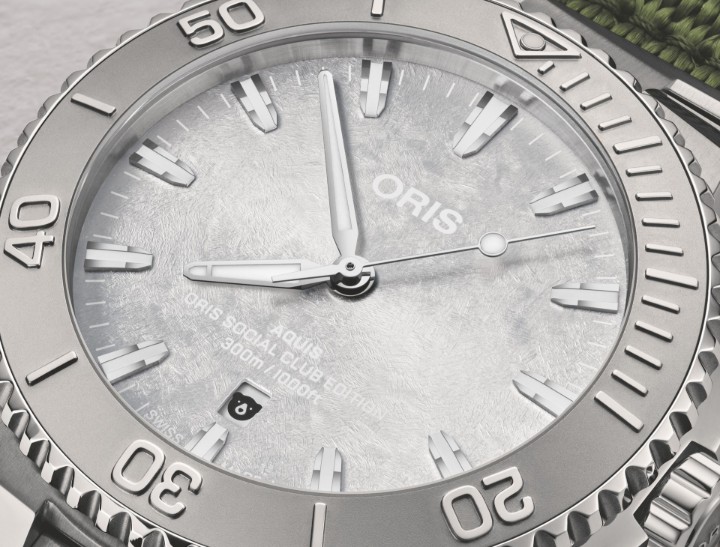 Bild von Oris Aquis Date Oris Social Club Edition II