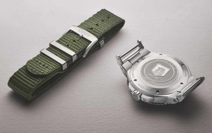 Bild von Oris Aquis Date Oris Social Club Edition II