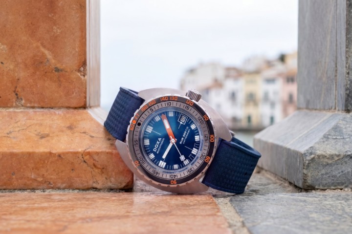 Bild von Doxa SUB 300 Ti5 Caribbean