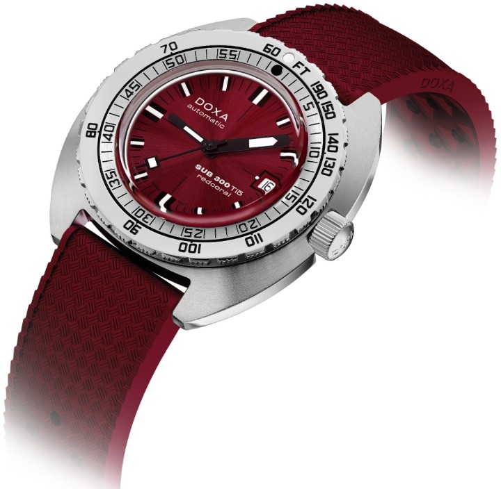 Bild von Doxa SUB 300 Ti5 Redcoral