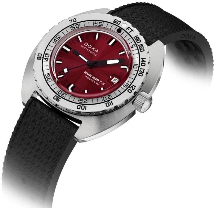 Bild von Doxa SUB 300 Ti5 Redcoral