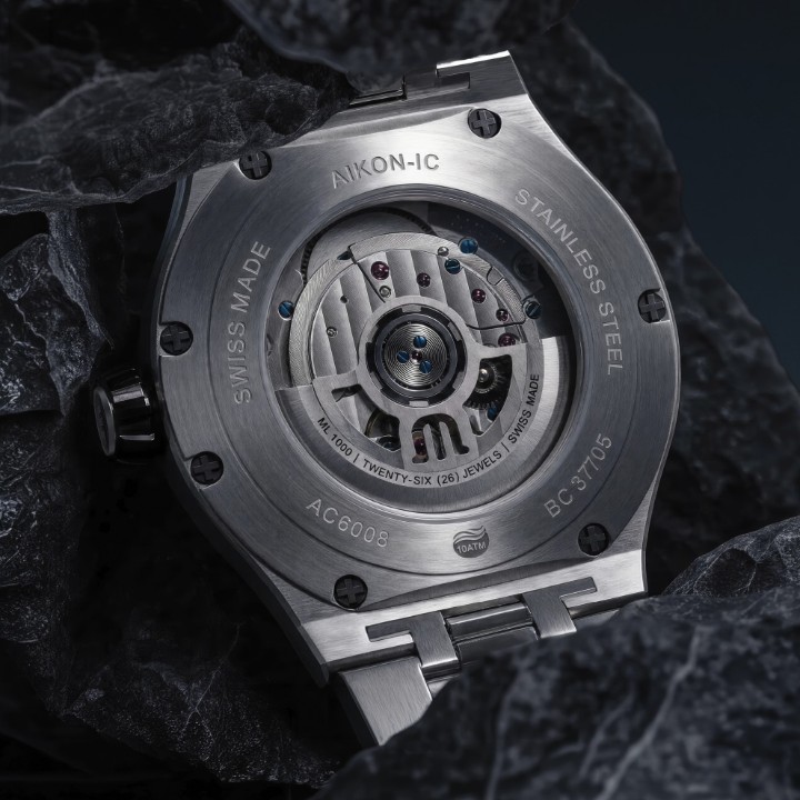 Bild von Maurice Lacroix Aikon-ic Frozen Carbon Colours