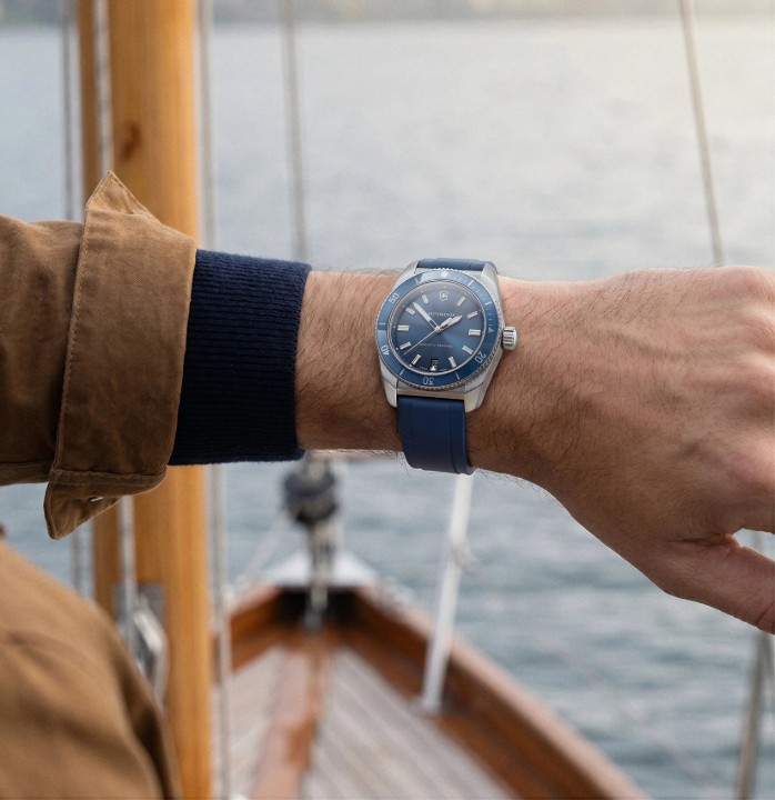 Bild von Victorinox Maverick Quartz