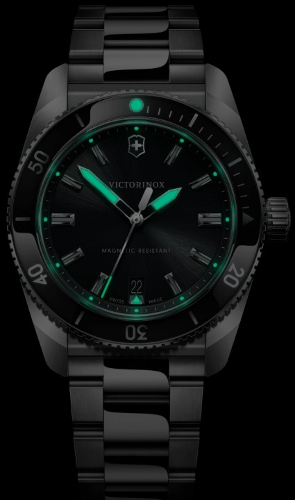 Bild von Victorinox Maverick Quartz