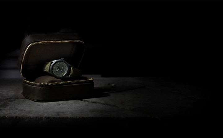 Bild von Hamilton Khaki Field Mechanical Call of Duty Modern Warfare 4 Special Edition