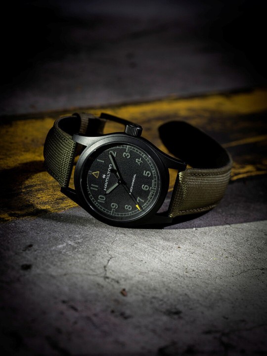 Bild von Hamilton Khaki Field Mechanical Call of Duty Modern Warfare 4 Special Edition