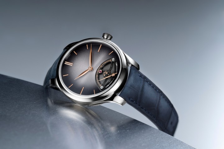Bild von H. Moser & Cie Endeavour Retrograde Grey Fumé