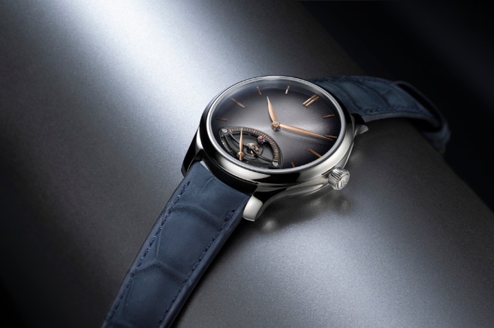 Bild von H. Moser & Cie Endeavour Retrograde Grey Fumé