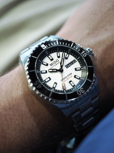 Album: Nové Mido Oceanstar o průměru 41mm se náramně povedly 🐙🌟🌊Tyto populární potápky dostaly modernější a nezaměnitelný…